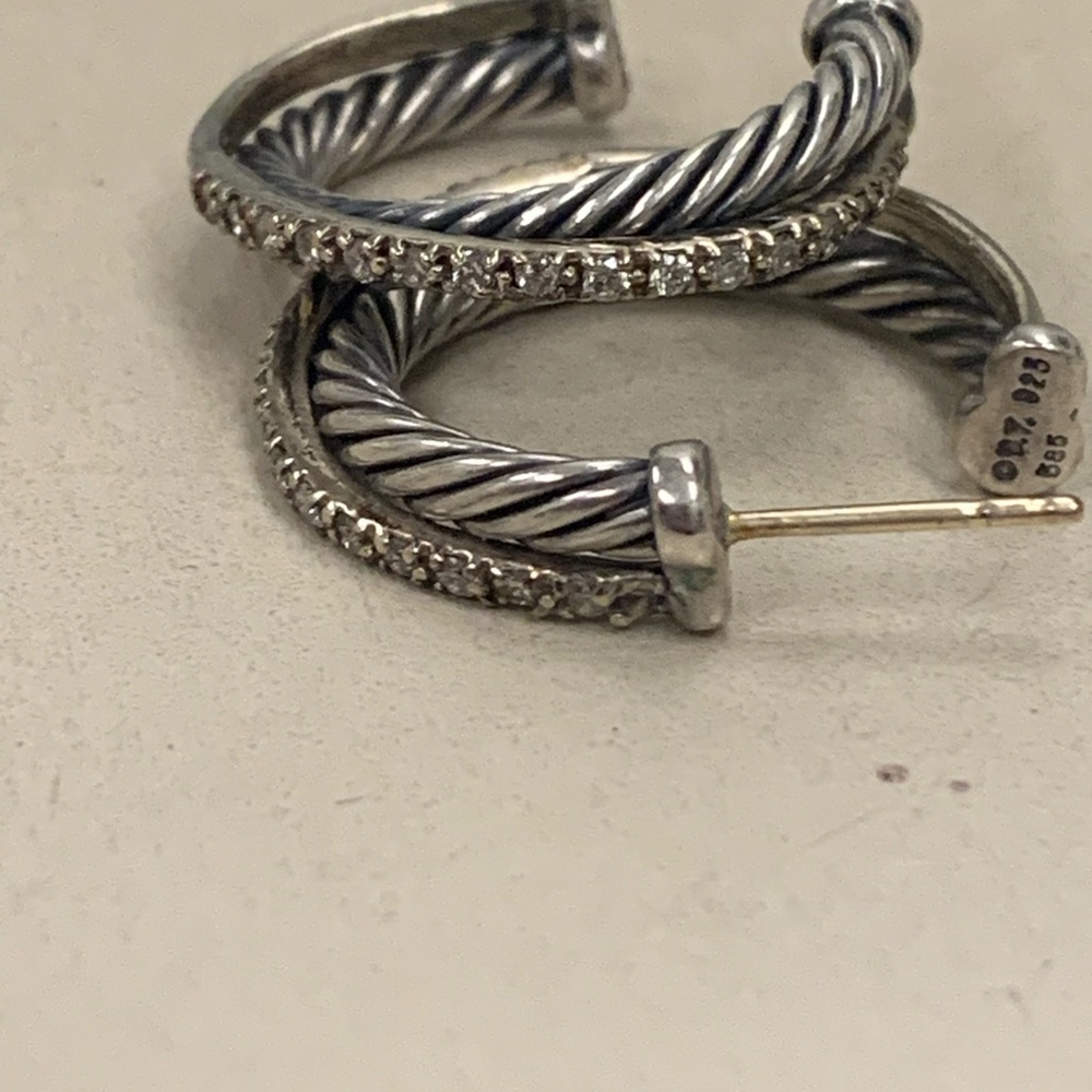 david yurman earrings with diamond - Picture 3 of 6